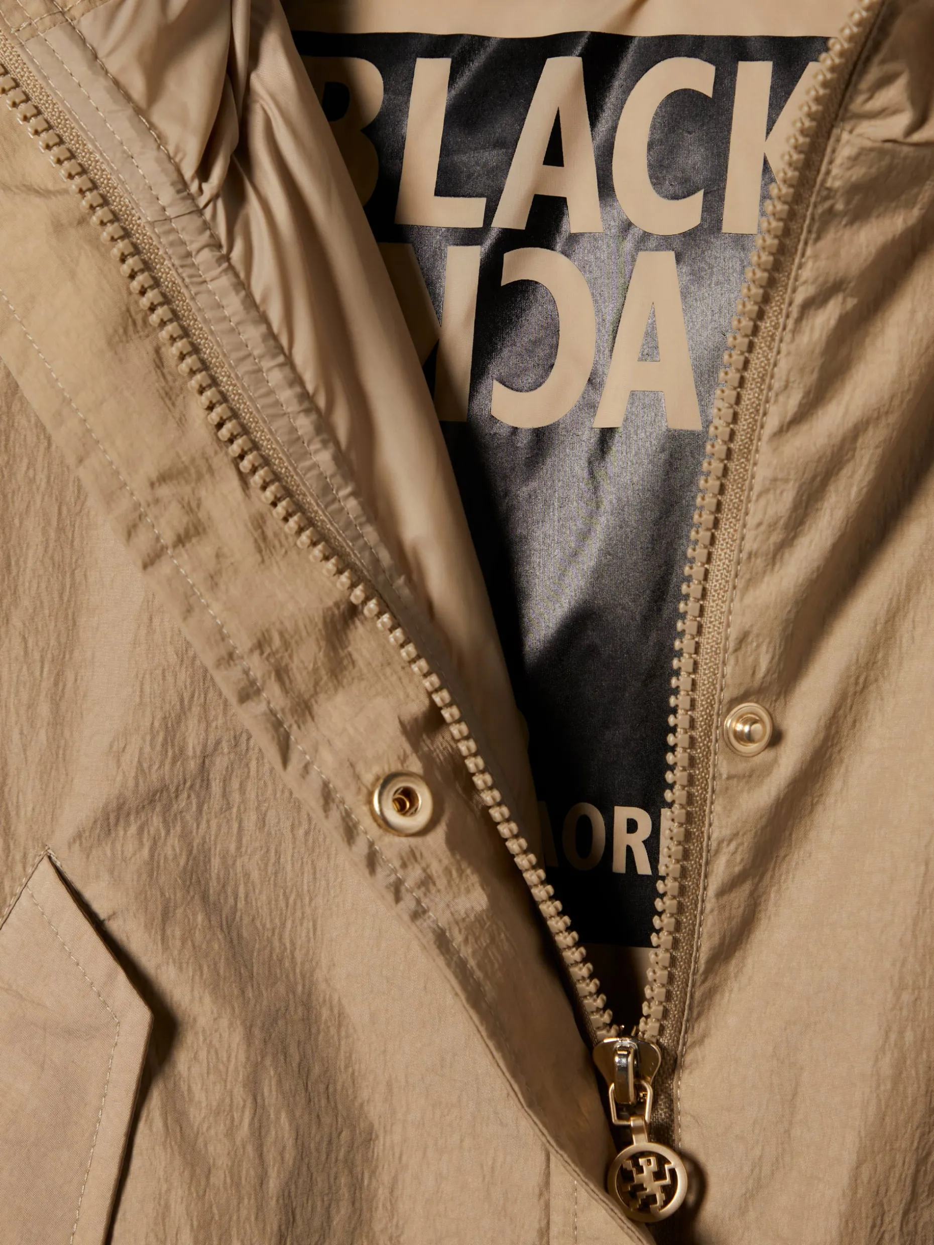 Parka oversized com capuz