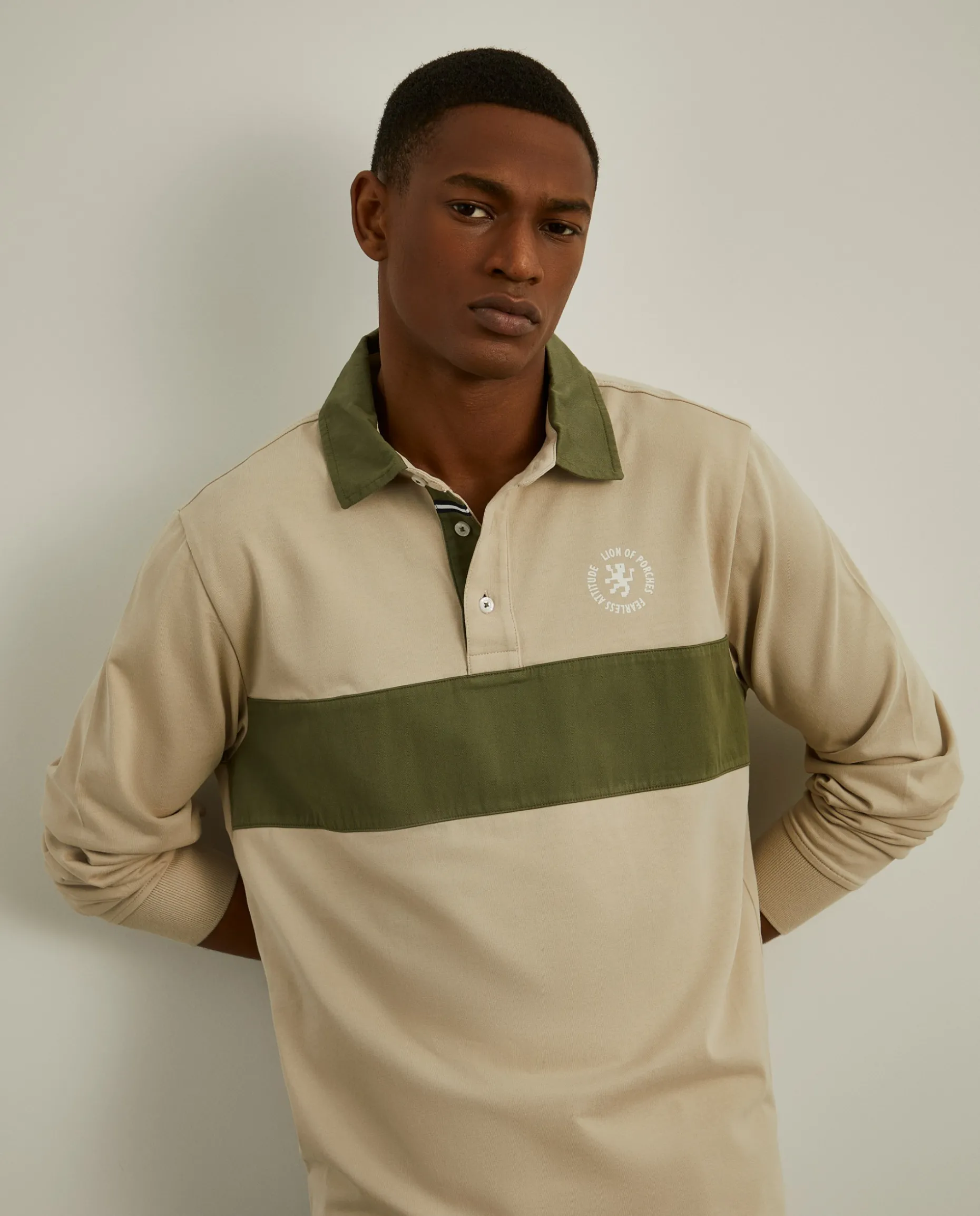 Polo bicolor de manga comprida