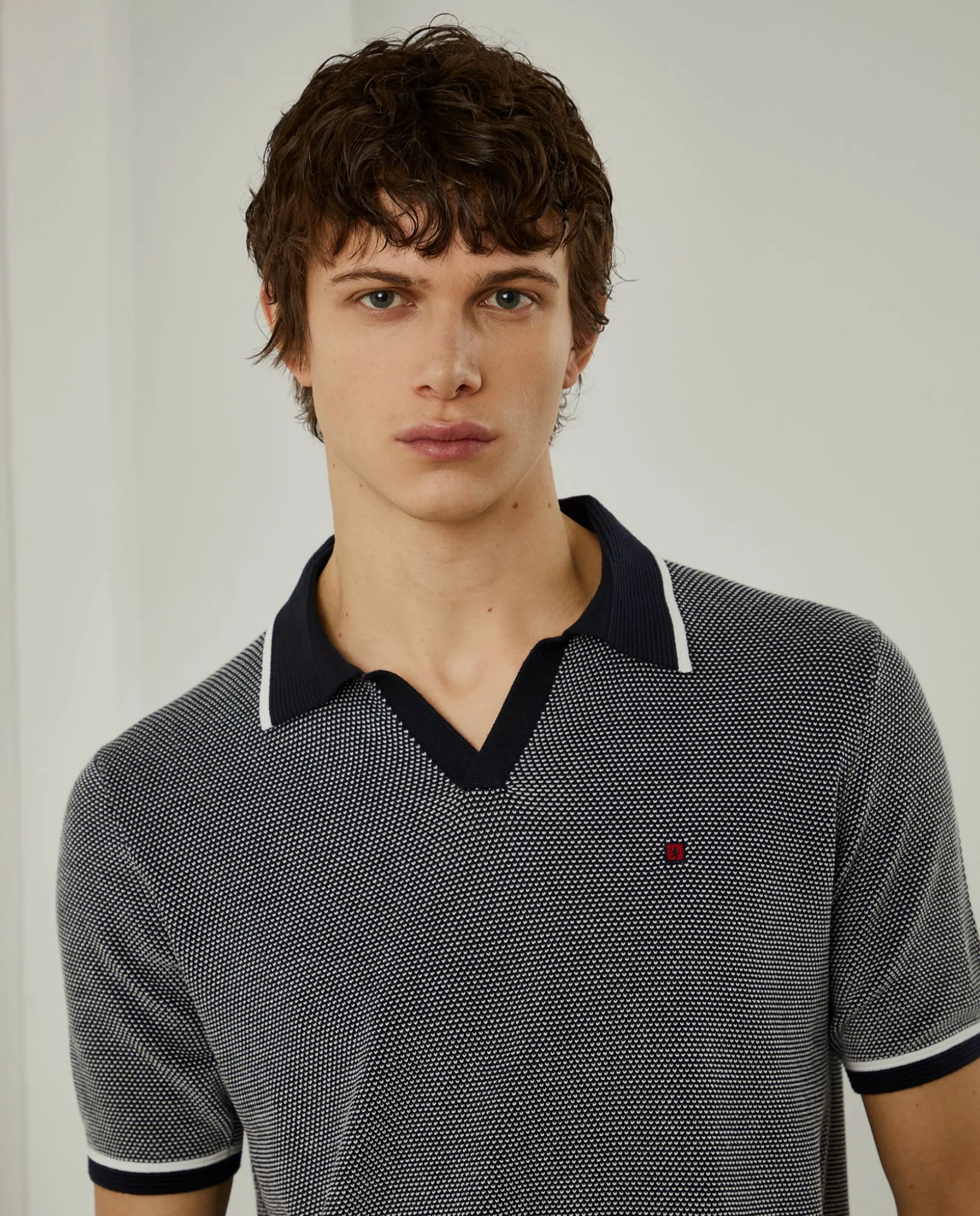 Polo de manga curta bicolor