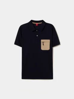 Polo slim fit com bolso em contraste