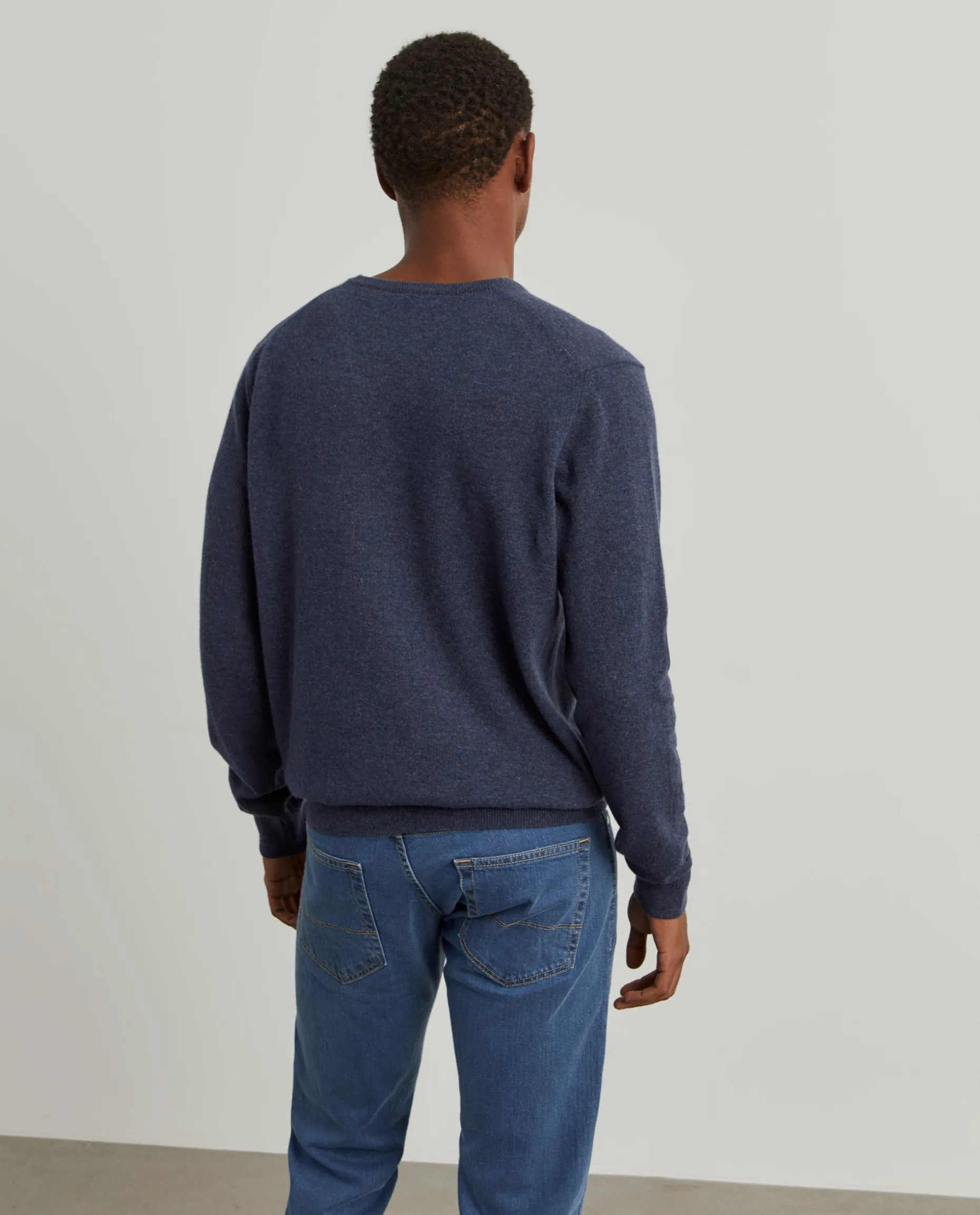 Pullover decote em V mistura de lã