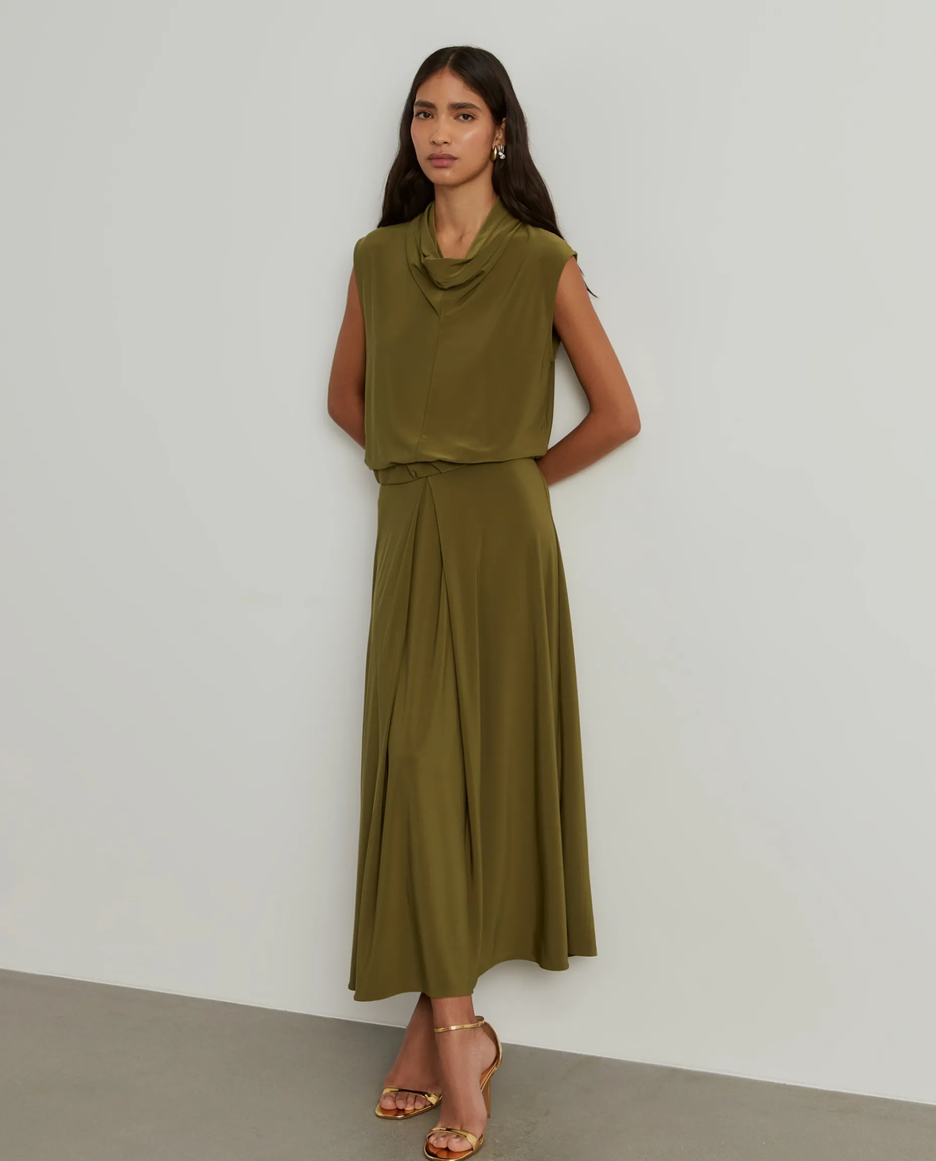 Saia comprida de malha fluida