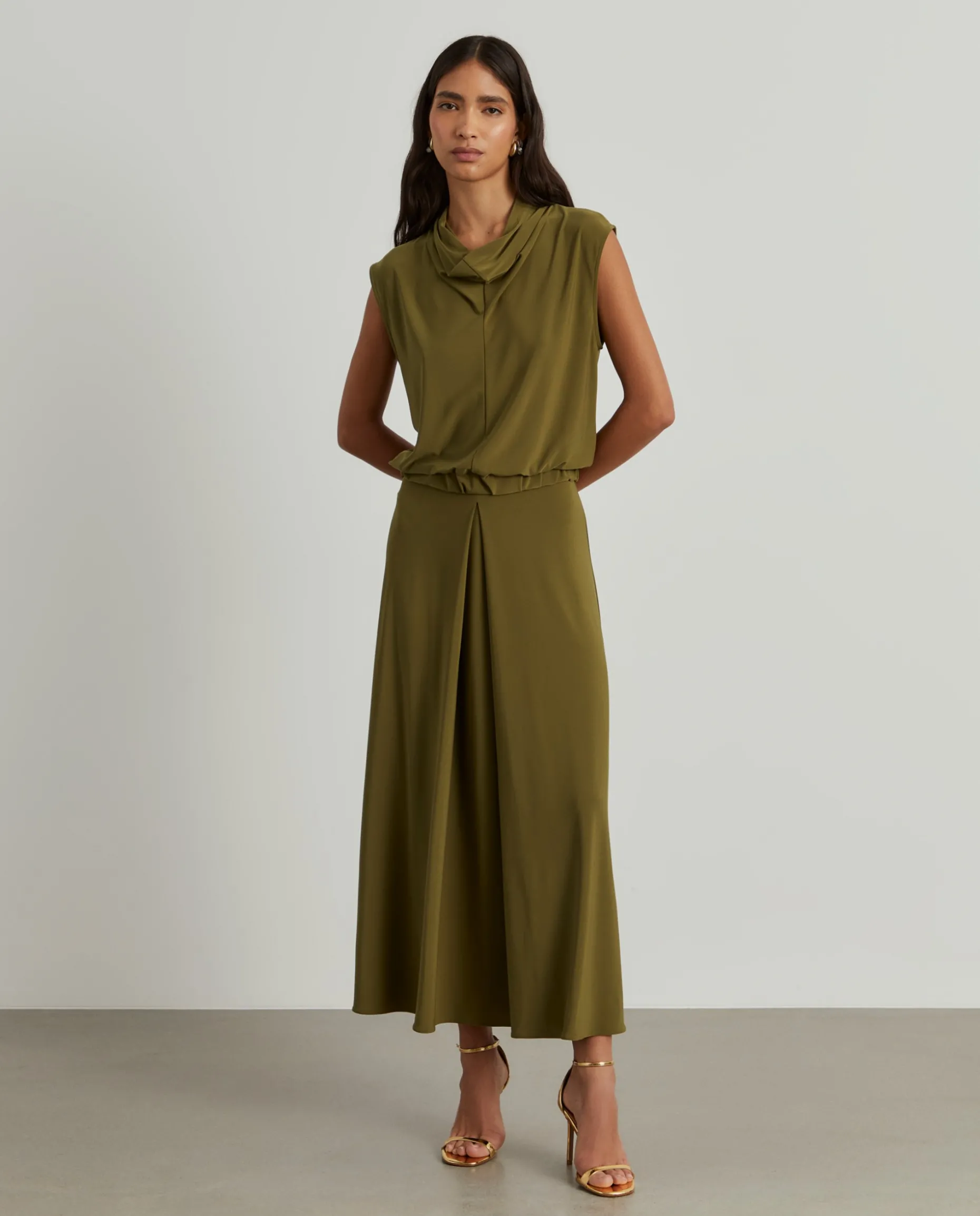 Saia comprida de malha fluida