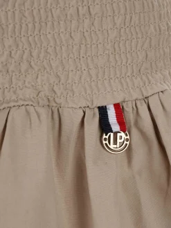 Saia curta com cintura elástica