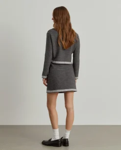 Saia curta de malha às riscas