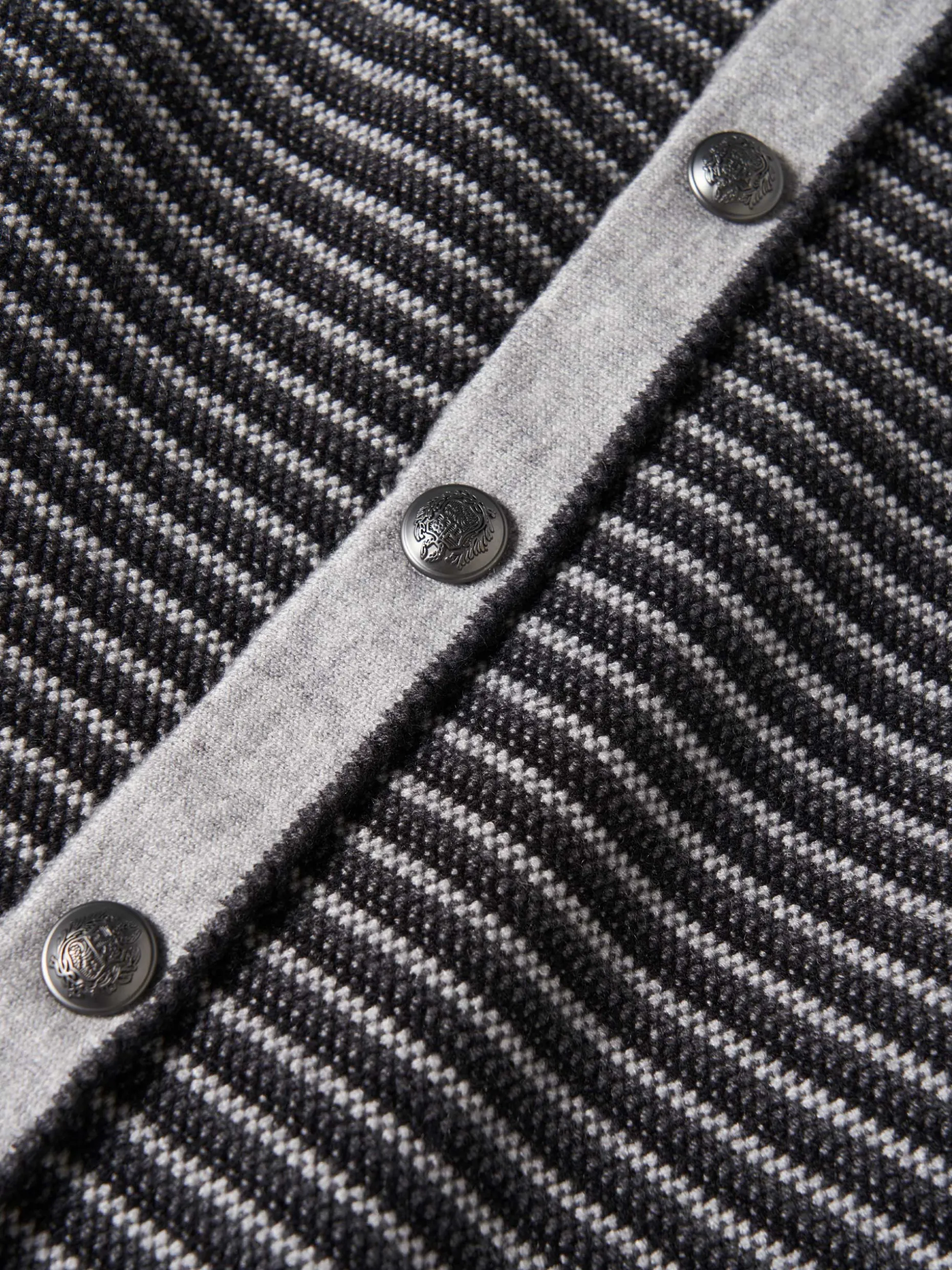 Saia curta de malha às riscas