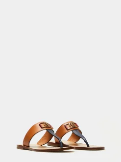 Sandálias de dedo rasas em pele