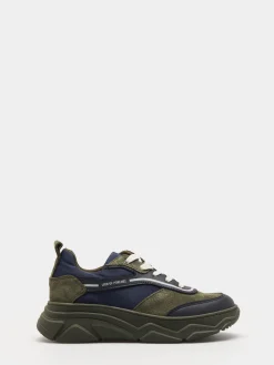 Sapatilhas bicolor com cordões