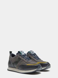 Sapatilhas combinadas