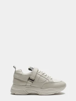 Sapatilhas combinadas com velcro