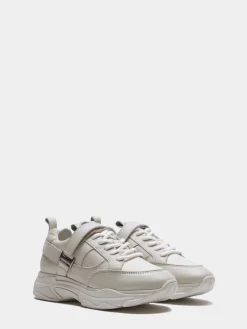 Sapatilhas combinadas com velcro