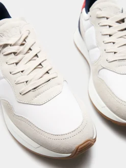 Sapatilhas desportivas combinadas