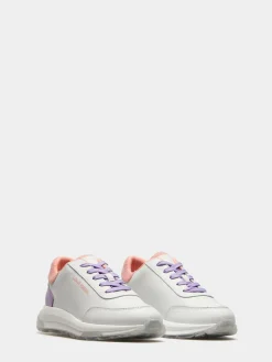 Sapatilhas desportivas com cordões em contraste