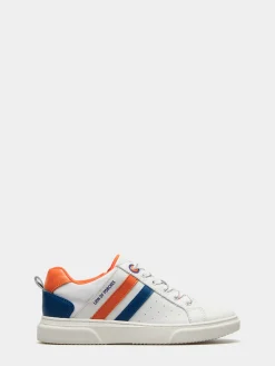 Sapatilhas unissexo em pele com cordões e fecho