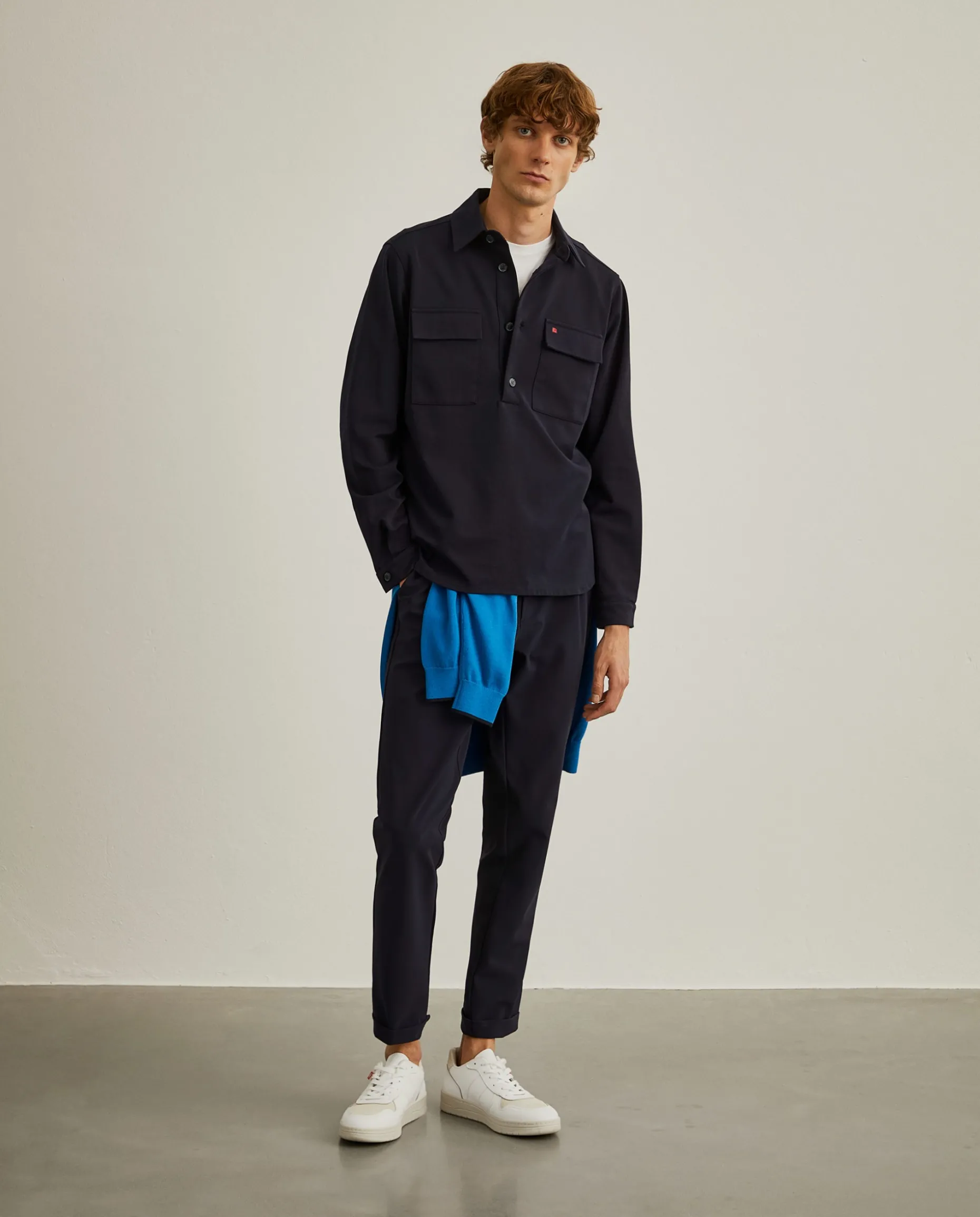 Sobrecamisa com bolsos