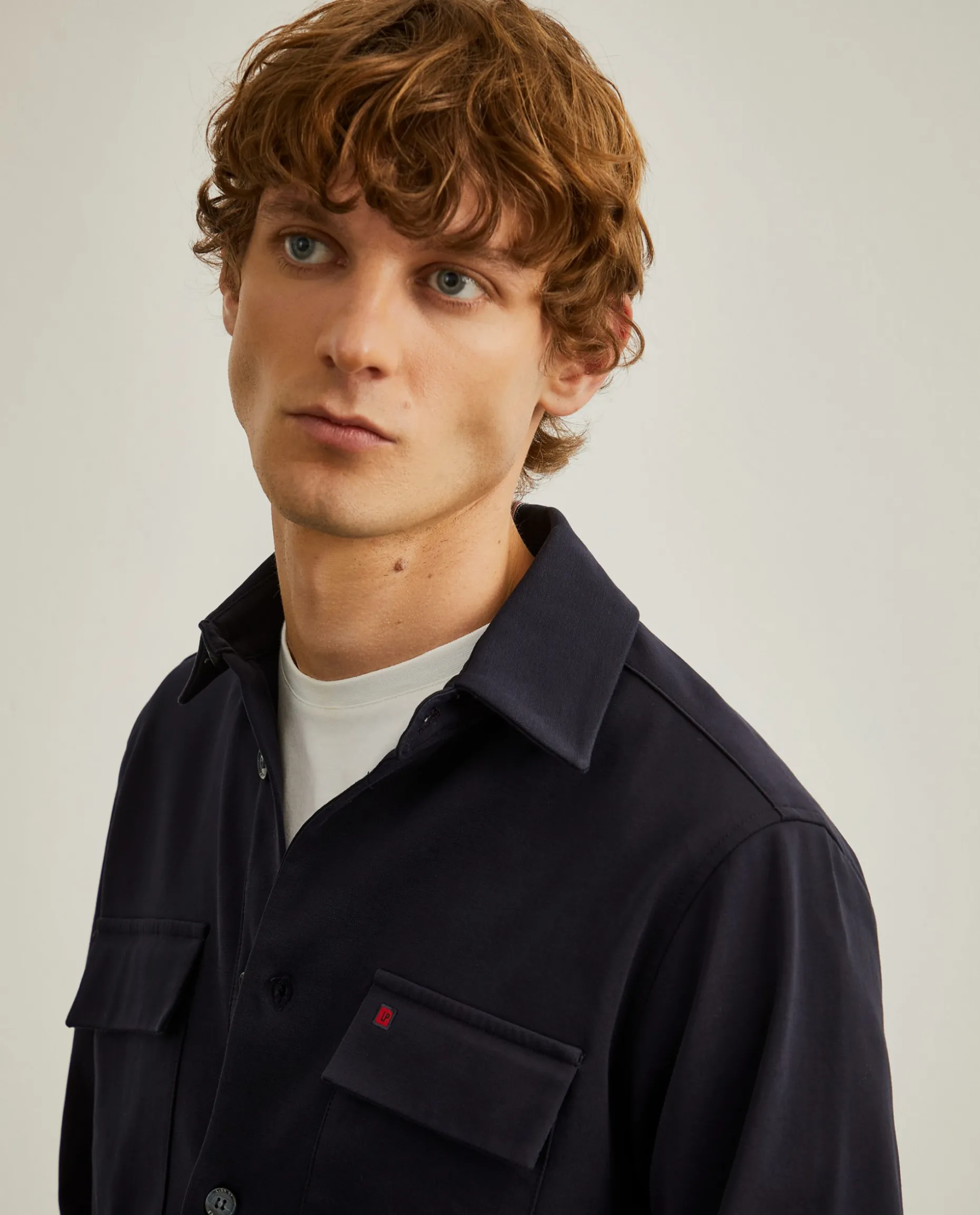 Sobrecamisa com bolsos