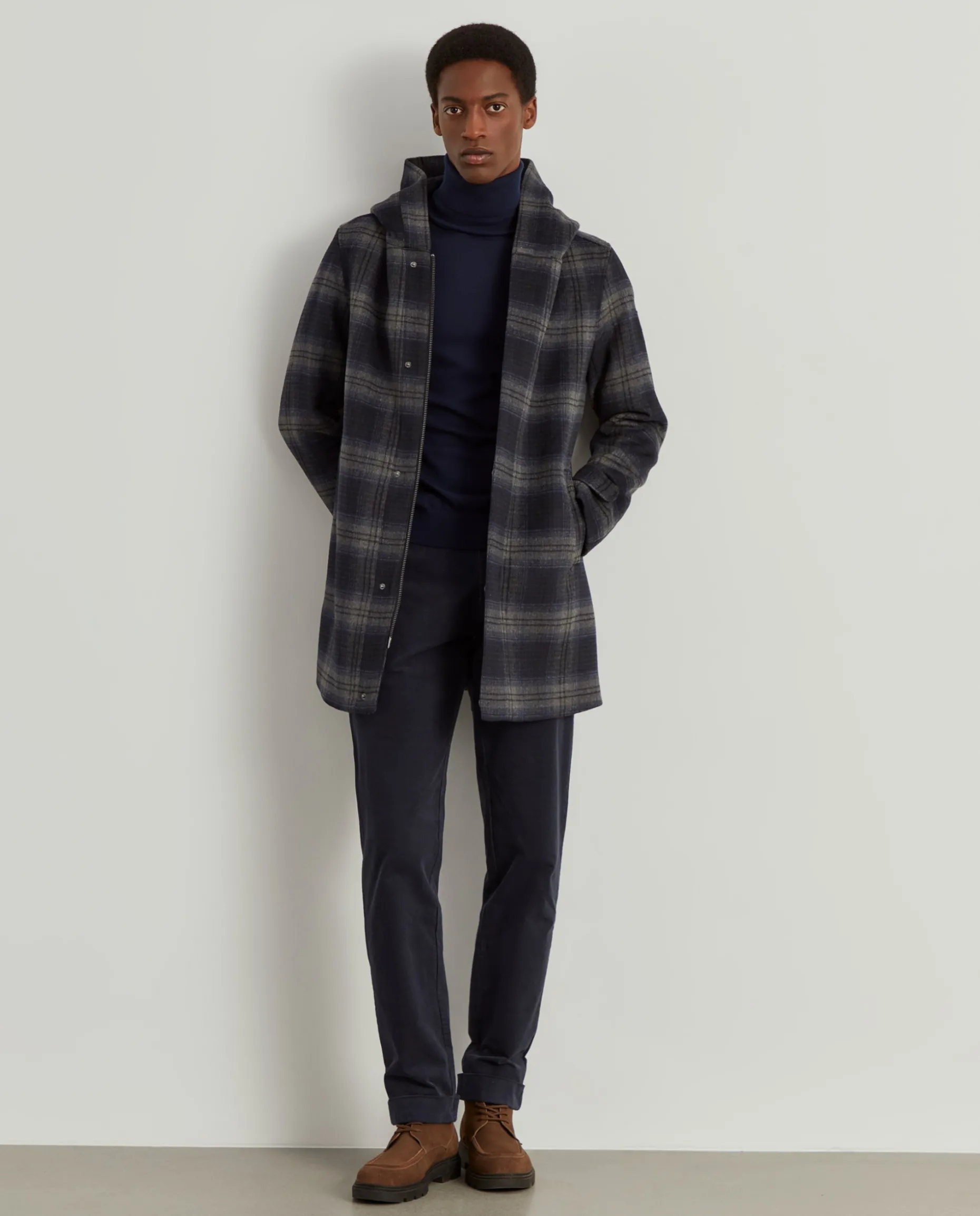 Sobretudo xadrez com capuz