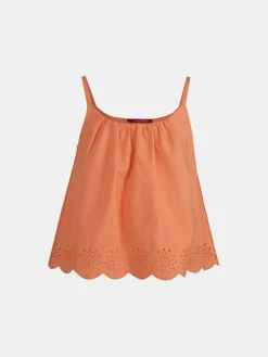 Top cropped em bordado inglês