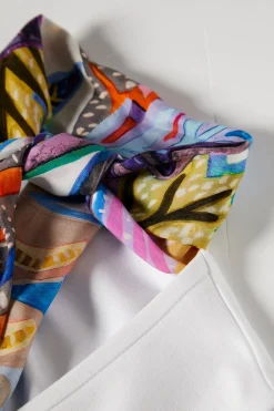 Top sem mangas com fita tropical