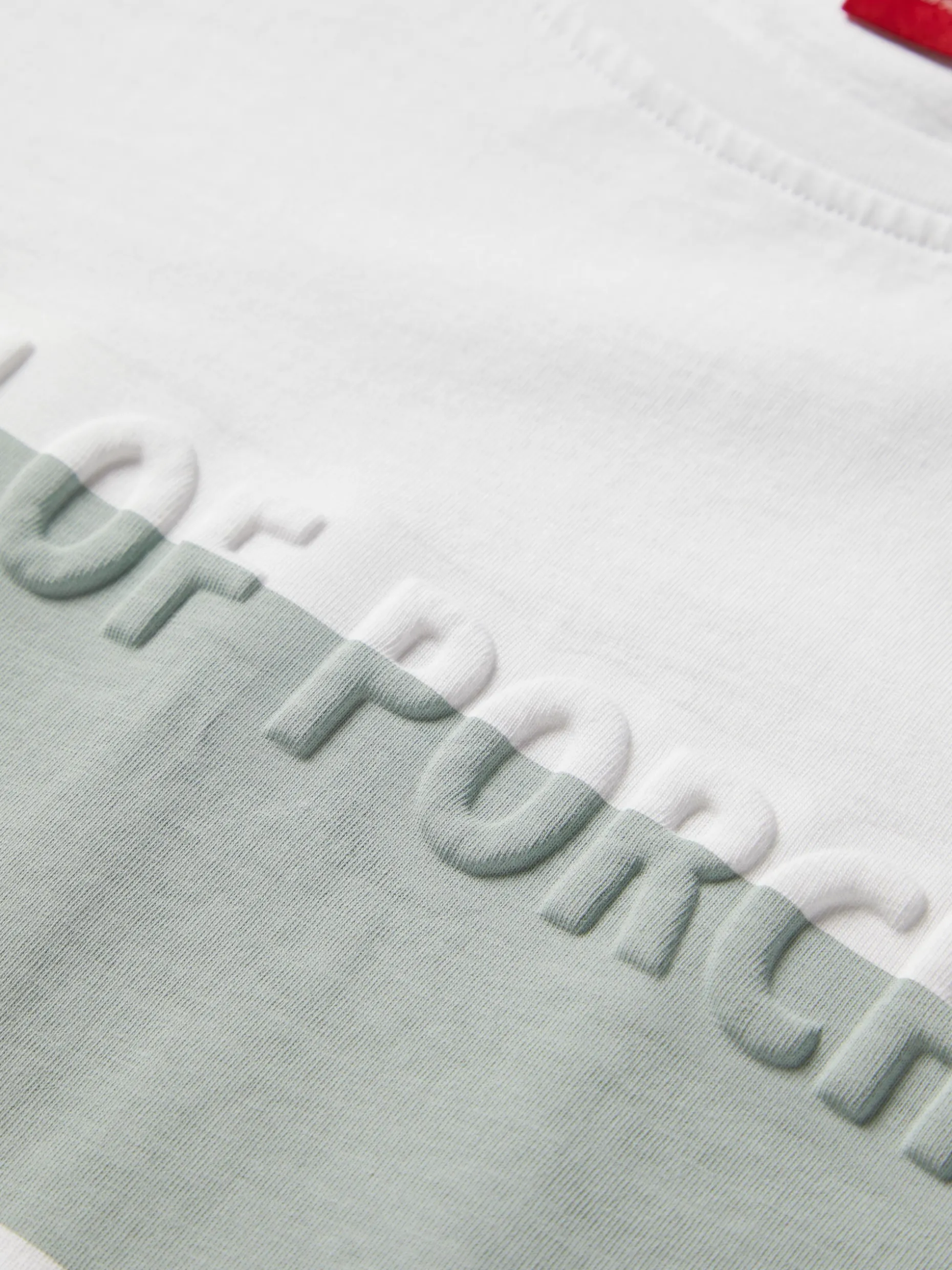 T-shirt 100% algodão com barra em contraste