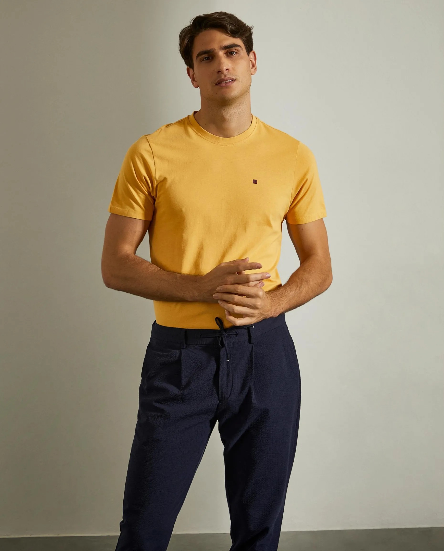 T-shirt básica de algodão