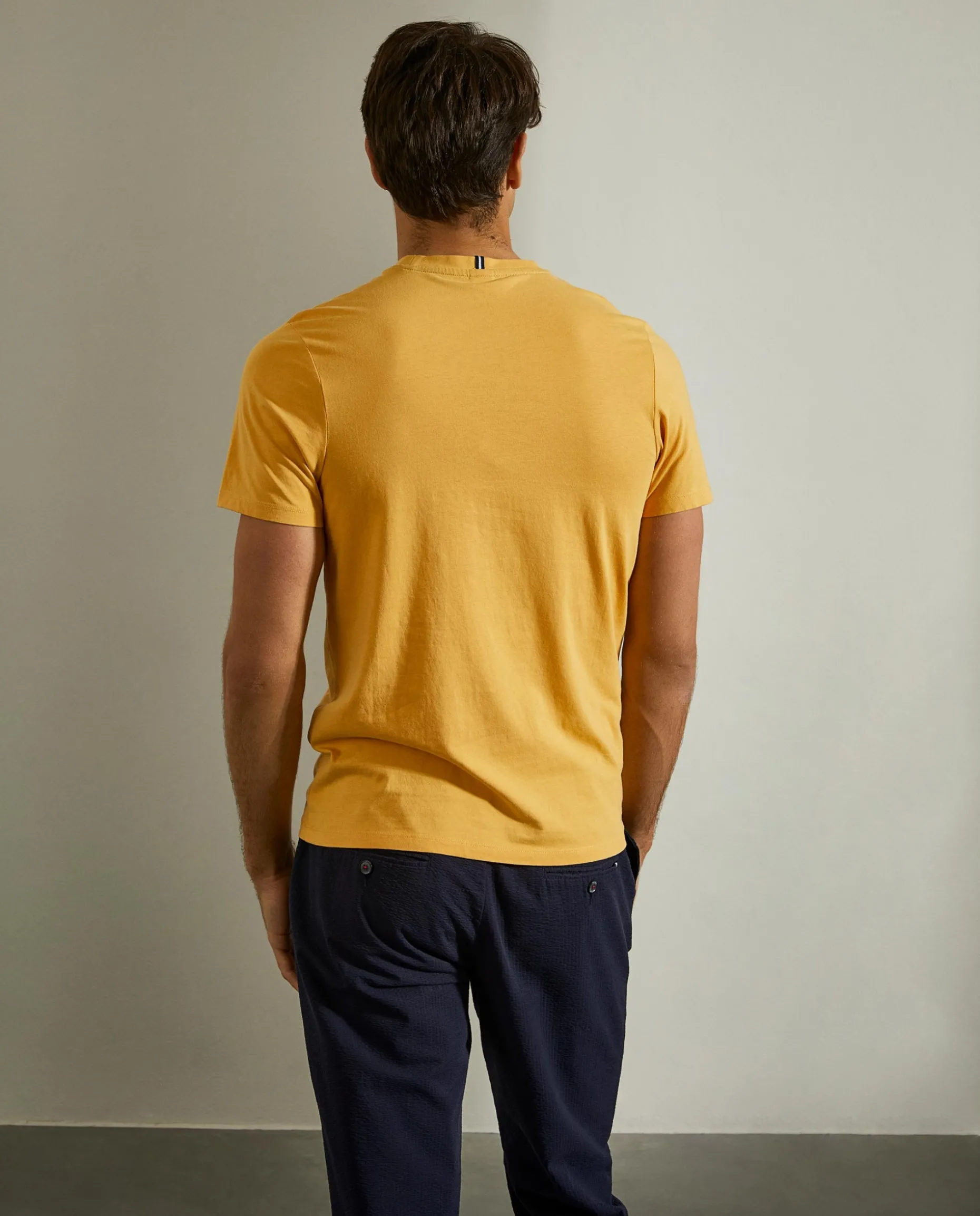 T-shirt básica de algodão