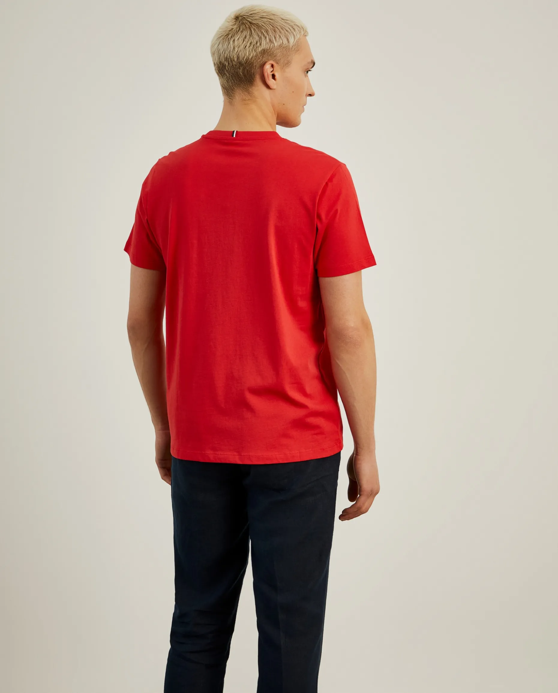 T-shirt básica de algodão