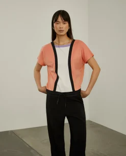 T-shirt color block com cintura ajustável