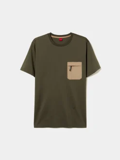 T-shirt com bolso em contraste