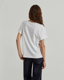 T-shirt com branding estampado