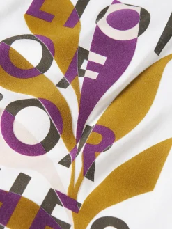 T-shirt com branding estampado