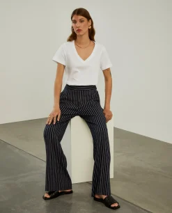 T-shirt de algodão decote em V