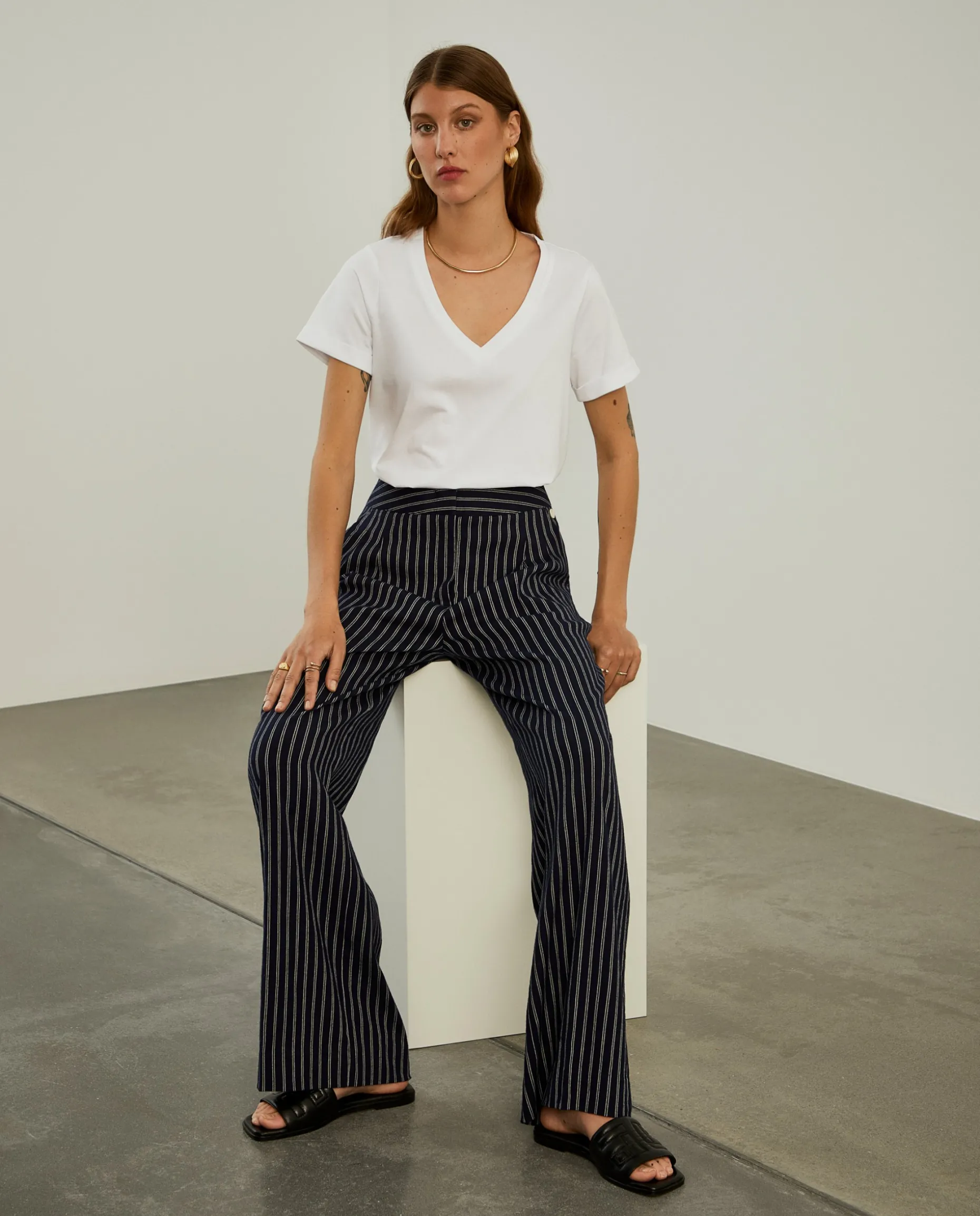 T-shirt de algodão decote em V