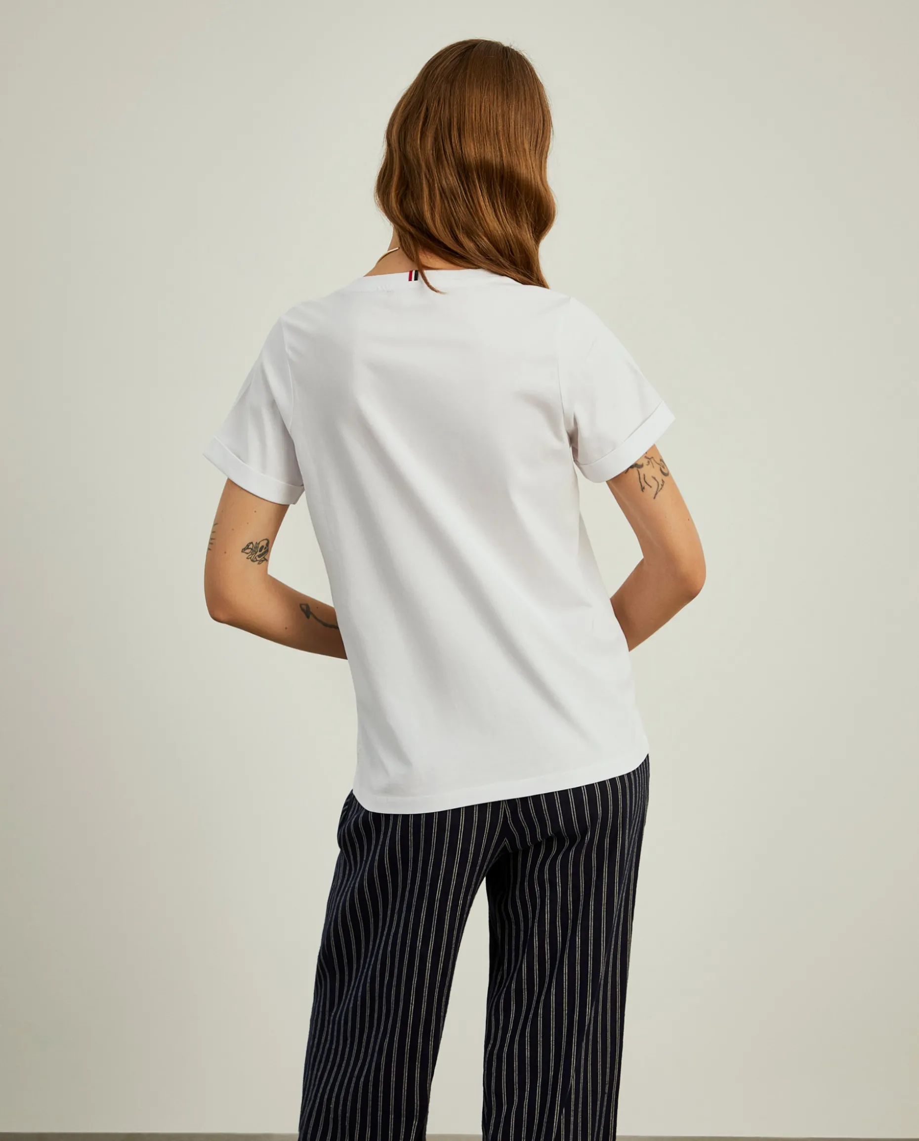 T-shirt de algodão decote em V