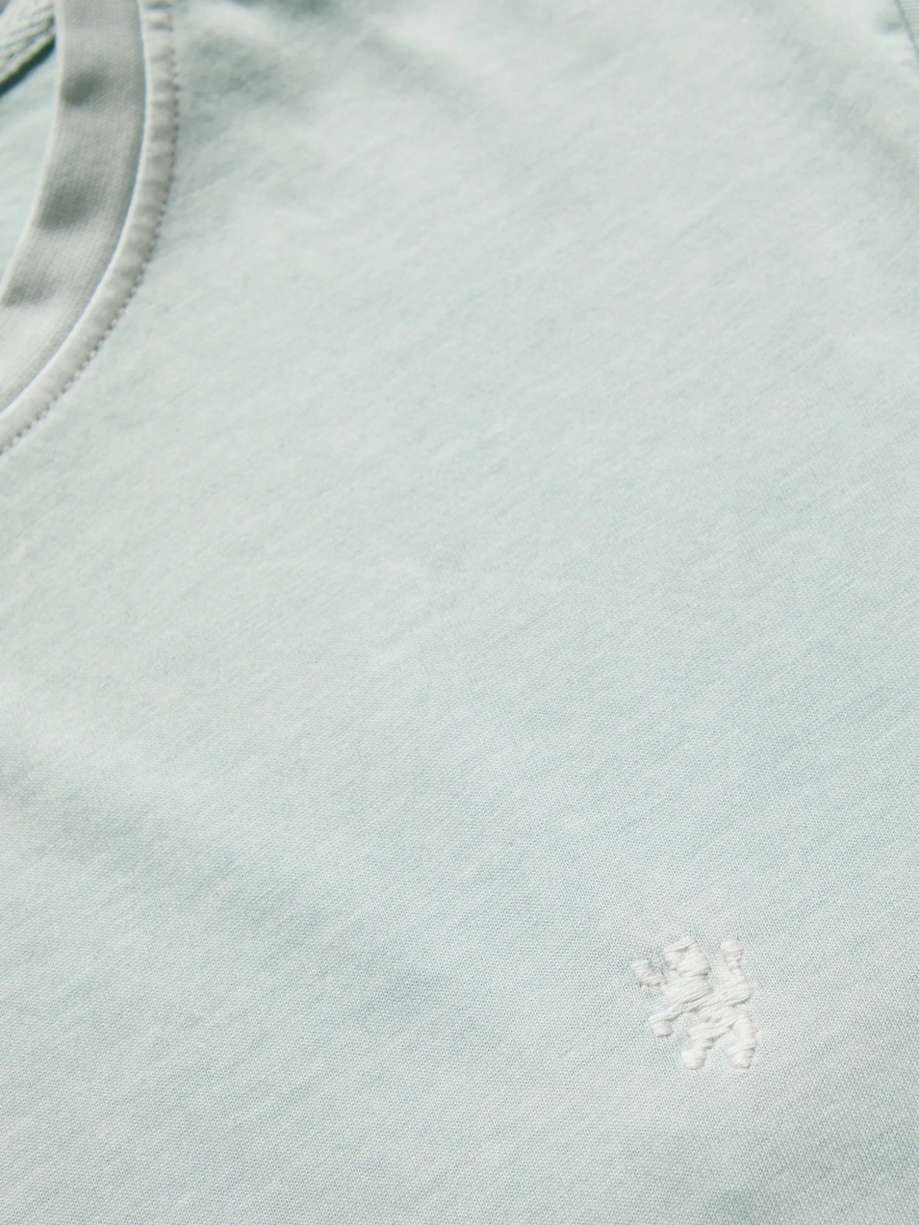 T-shirt de algodão garment dye