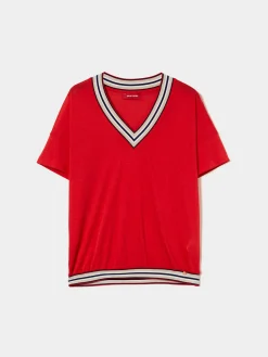 T-shirt decote em V com riscas