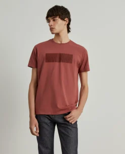 T-shirt manga curta com estampado