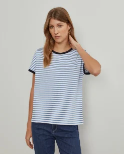 T-shirt manga curta às riscas