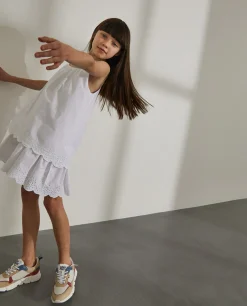 Vestido branco de bordado inglês