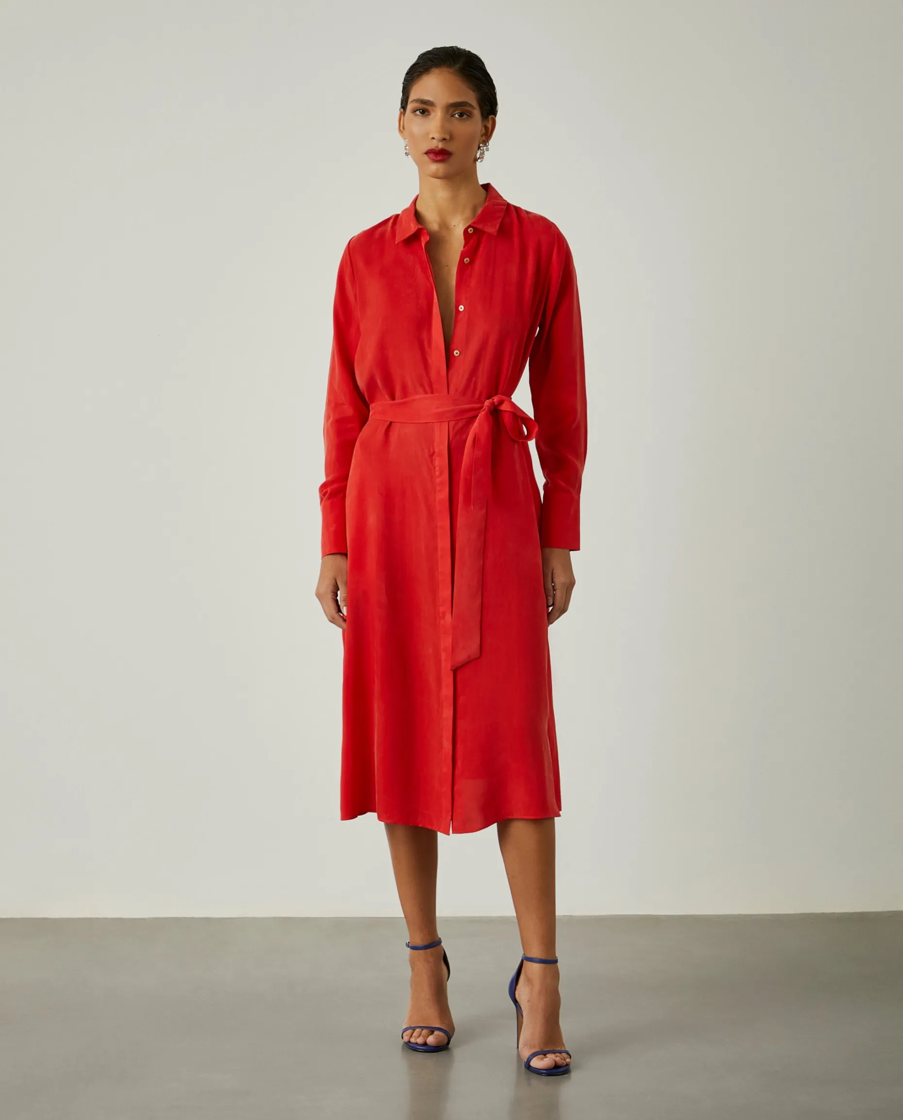 Vestido camiseiro comprido