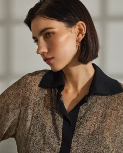 Vestido combinado com estampado abstrato