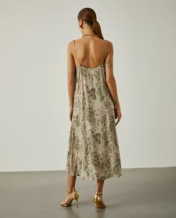 Vestido comprido fluido com padrão abstrato