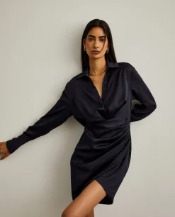 Vestido curto com drapeado