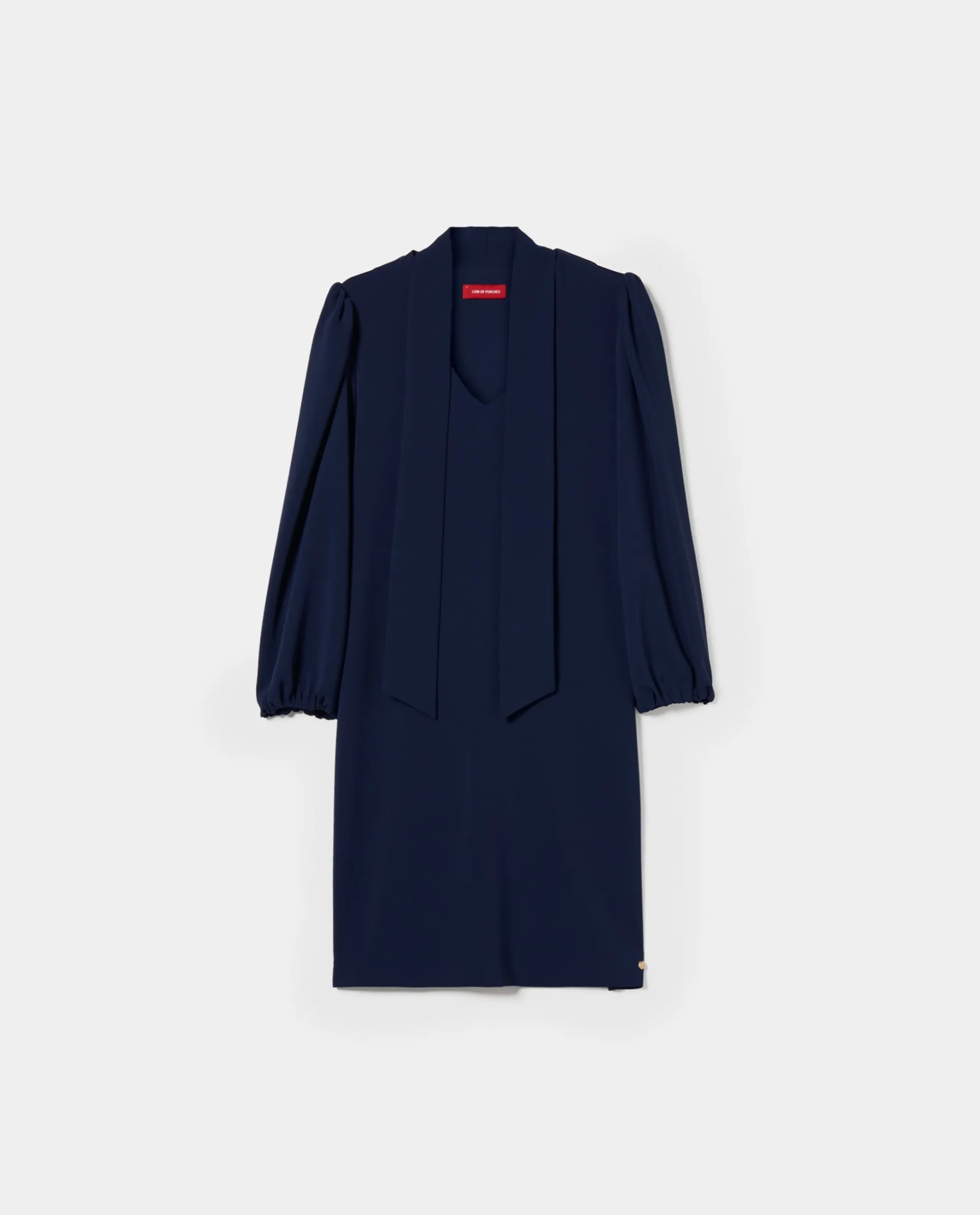 Vestido curto com laçada e mangas abalonadas