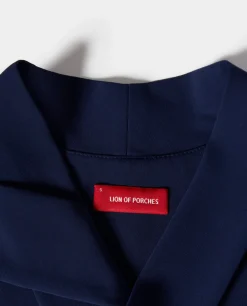 Vestido curto com laçada e mangas abalonadas