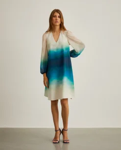 Vestido curto com padrão degradé