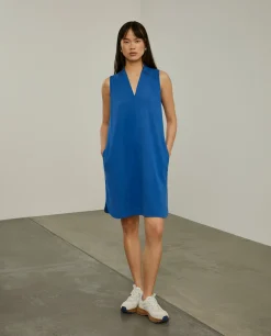 Vestido curto de malha sem mangas