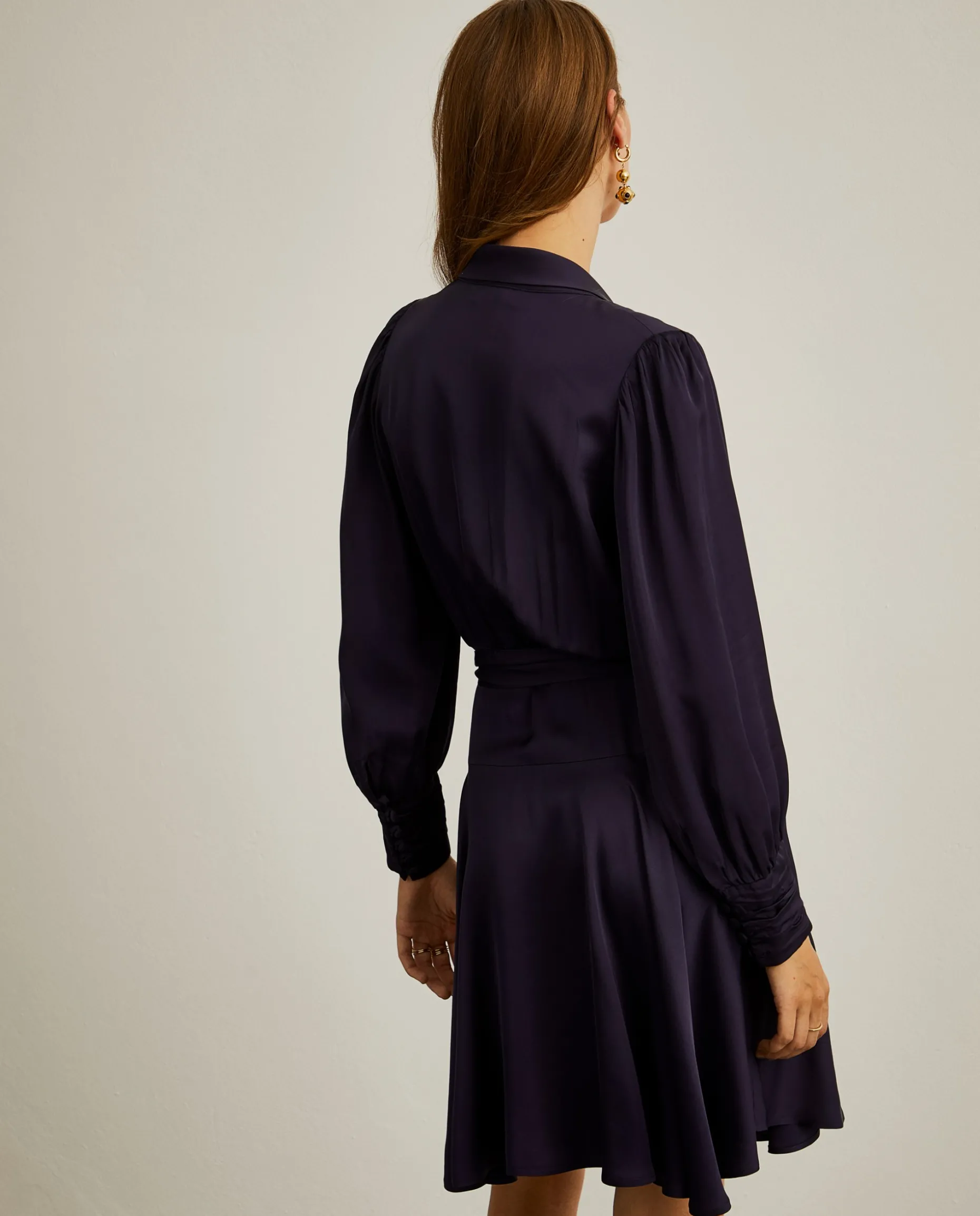 Vestido curto de trespasse