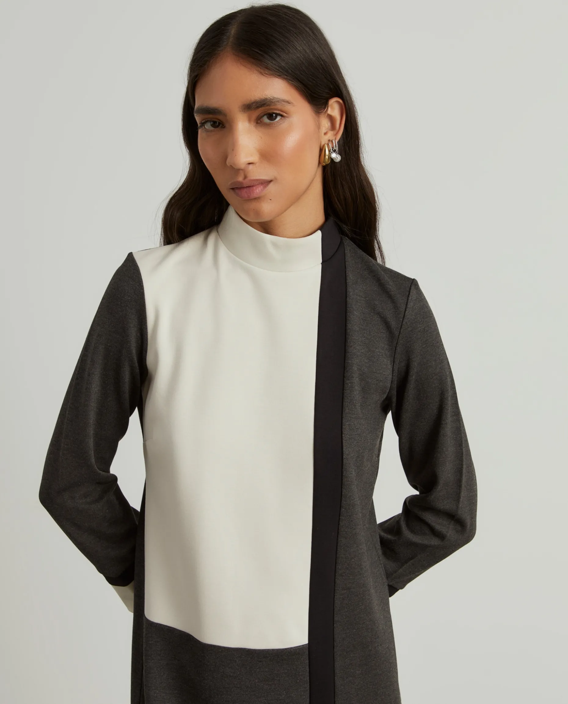 Vestido de malha color block manga comprida