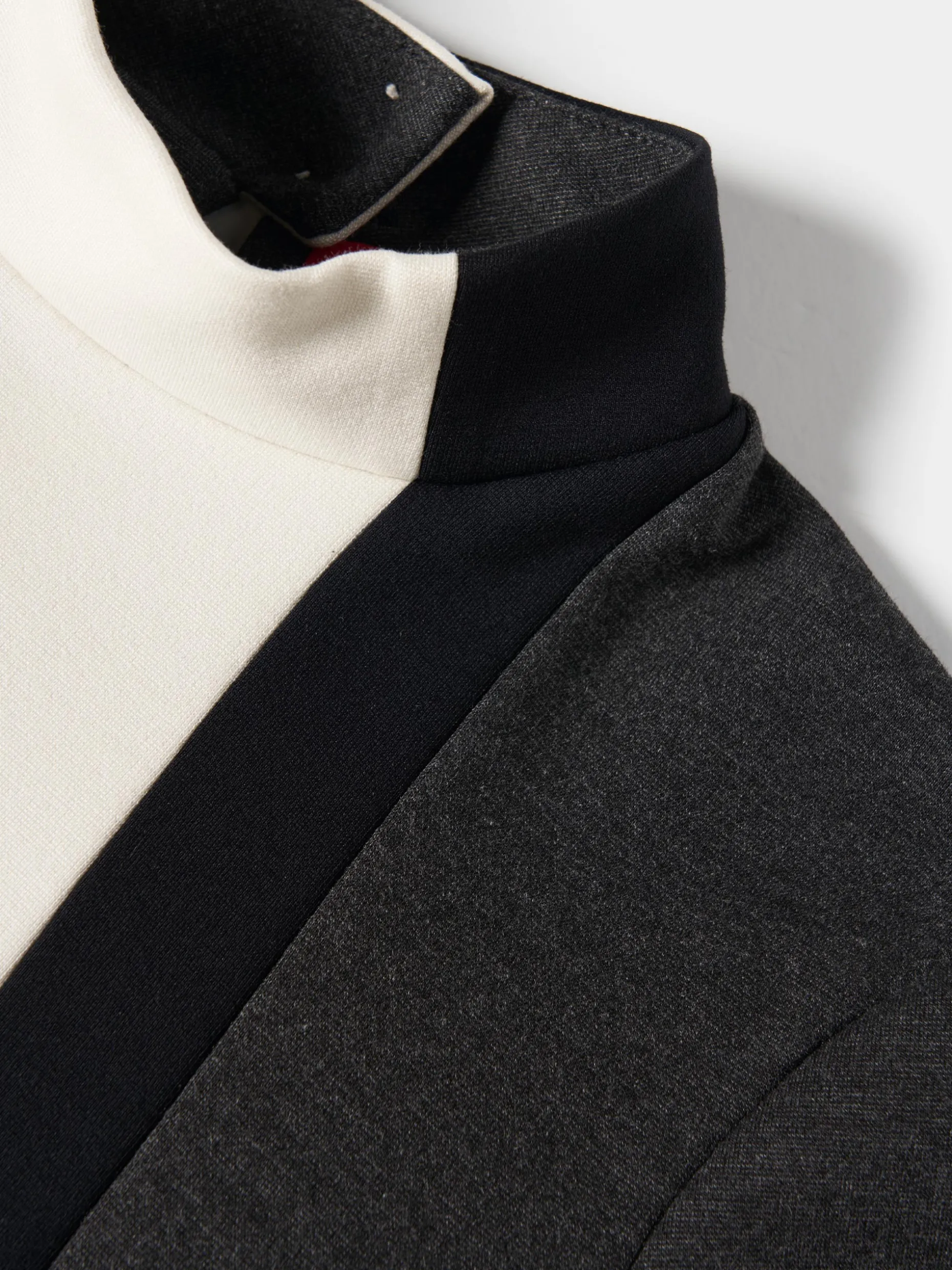 Vestido de malha color block manga comprida